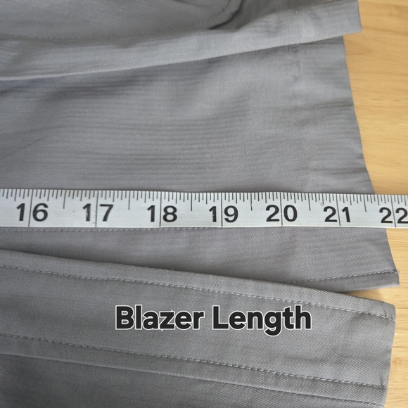 Stylish Gray Button-Up Jacket - Picture 8 of 8